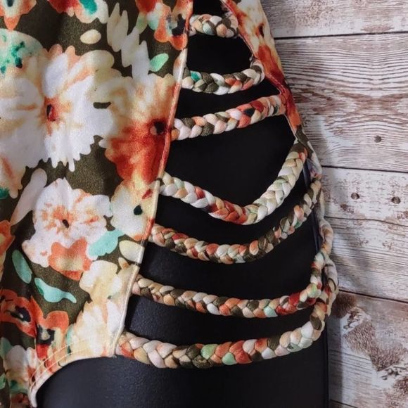 MINK PINK Kaleidoscope Eye One Piece Swimsuit M - Picture 5 of 11